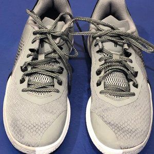NIKE MAMBA FURY BASKETBALL SHOES SIZE 7 U.S